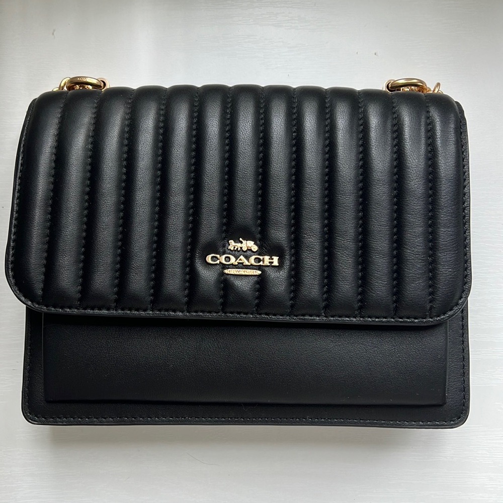 KLARE CROSSBODY WITH LINEAR QUILTING